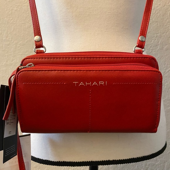 Tahari Handbags - ❗️SOLD❗️Tahari crossbody wallet